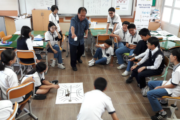 중학교 자유학기제 전면 도입, 교과 사교육 감소추세