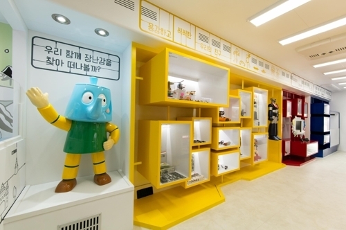 장난감 역사 한자리에…국립민속박물관 전시버스 새 단장