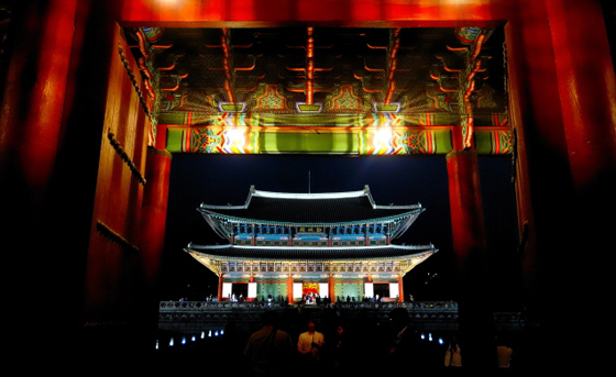 경복궁 야간개장, 오늘(16일)~27일..한복 착용자 1천명 무료 입장