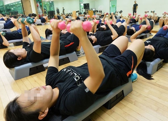 “취업 시켜주면 군대 간다”…女 취준생 절반 ‘입대 스펙’ 원해