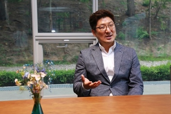 “가르치지(Teaching) 말고, 코칭(Coaching)하라”