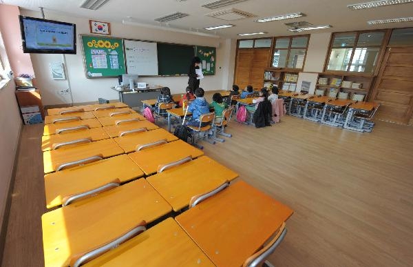 ‘역대 최대’ 저출산에 학령인구 절벽 ‘직면’, 대학 구조조정 불가피