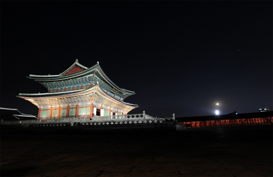 한 여름 고궁의 밤…경복궁·창경궁 야간 특별관람