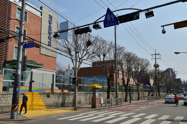 수원시 초등학교 주변 곳곳에 '옐로카펫' 깔린다
