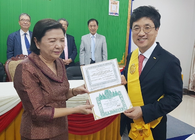 서교일 순천향대 총장, 캄보디아 정부 훈장 받아