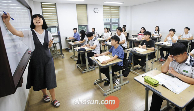 도시로 떠나는 학생 잡아라… 시골의 반격 '군립 학원'