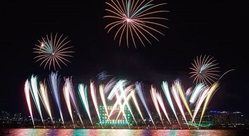 2017 여의도 불꽃축제 30일 개최… 가족과 함께 전 세계 불꽃 구경 가자