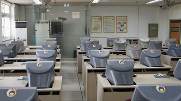 내년부터 소프트웨어 교육하는데…학교마다 낡은 컴퓨터 수두룩