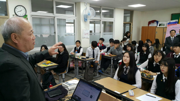 자사고에 이어 외고 경쟁률 뚝, 국제고는 순항 중
