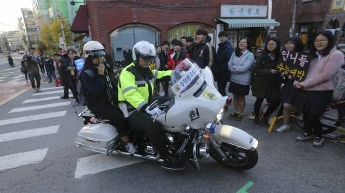 [2018학년도 수능] 고사장에선 어떤 일이?… 시험장 착각·병원 이송되기도