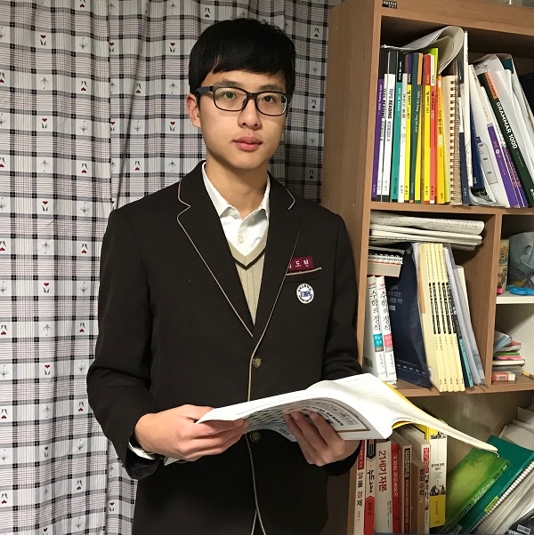 수능 만점자 김도현 군 “학습 시간보다는 학습량을 정해 공부했어요”