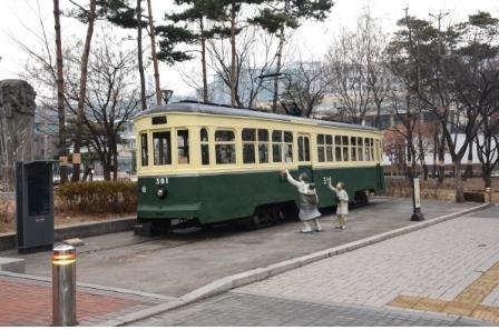 서울역사박물관, 옛 서울시내 달렸던 노면전차 '381호' 복원