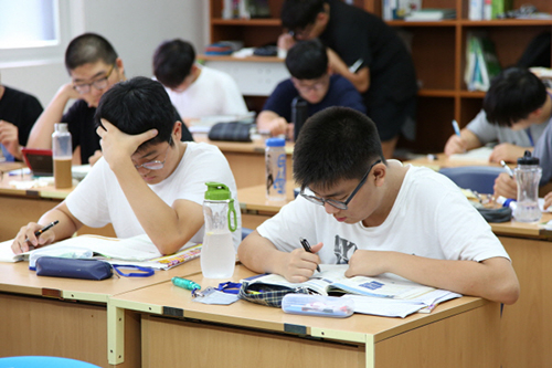 재수기숙학원의 트렌드 변화, 남학생·여학생 전문기숙학원 강세