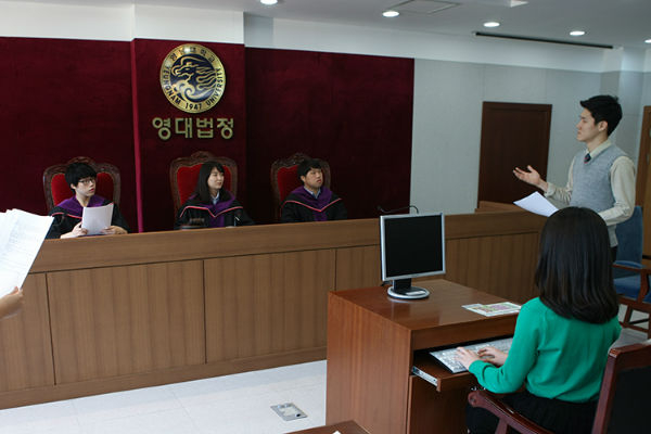 교육부, 저소득층 법학전문대학원생에 '등록금 전액 지원'