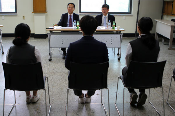 인사담당자 80%, 지원자 거짓말 눈에 보인다