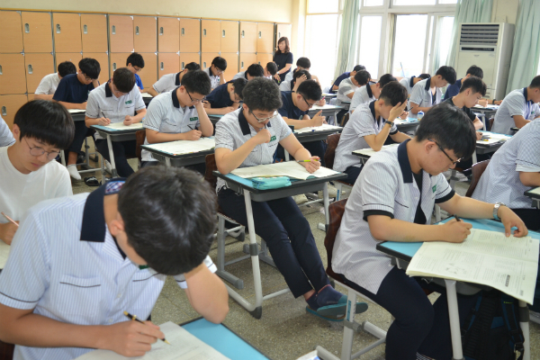 3월학평 절대평가 영역, 2018 수능보다 어려웠다!