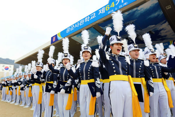 육·해·공 사관학교 지원전략…선발비율과 가산점을 알아보자!