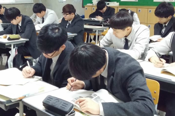 성적 침제기 중위권이 '상위권 진입'하는 공부법은?