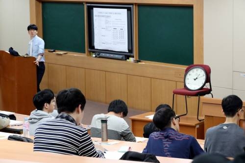 ‘In 서울’ 진학, 학생부교과보다 ‘논술’에 답 있다?