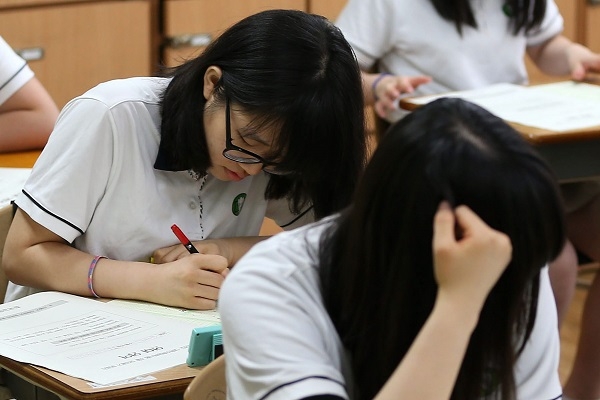 [2018년 6월 모의고사] 국어, “전반적으로 평이, 지난해 수능보다 쉬워”