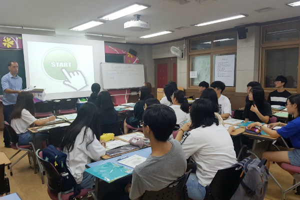 모평 영어, 전문적인 내용으로 구성된 지문 많아