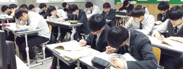 \'수시로 갈까? 정시로 갈까?\' 고민하는 고3 필독!