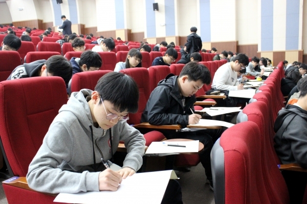 모평 성적, 백분위로 비교하라!