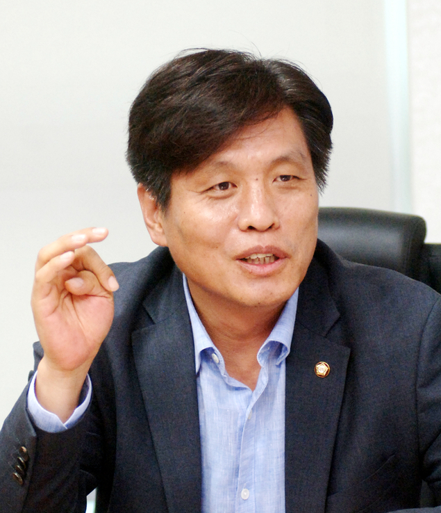 “선생님들 심판자 아닌 교육자 본연으로 돌아가야”