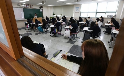 첫 중간고사를 앞둔 고1에게 고하는 \"내신, 내신, 내신\"