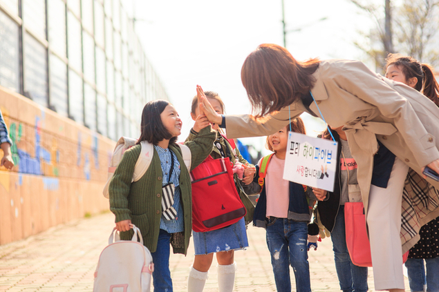 일상 속 배려‧존중하는 사제 모습… 그래도 ‘교육이 희망’