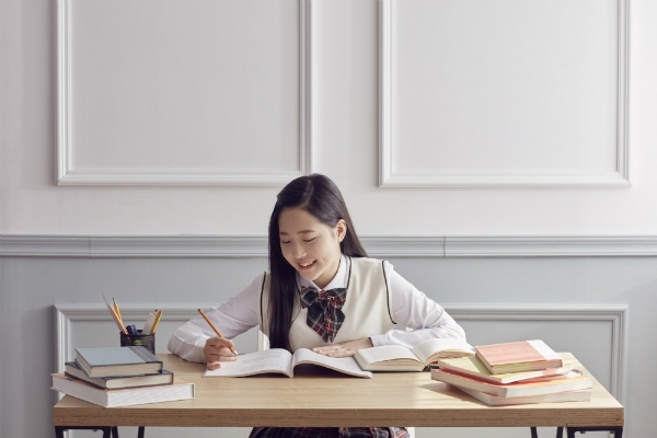 다니던 학원 끊고 건국대 입학한 합격생의 \'스스로 공부법\'