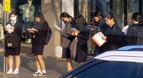 지금 고1이 알아야 할 ‘2022 대입’, 변화가 가져올 여파는?