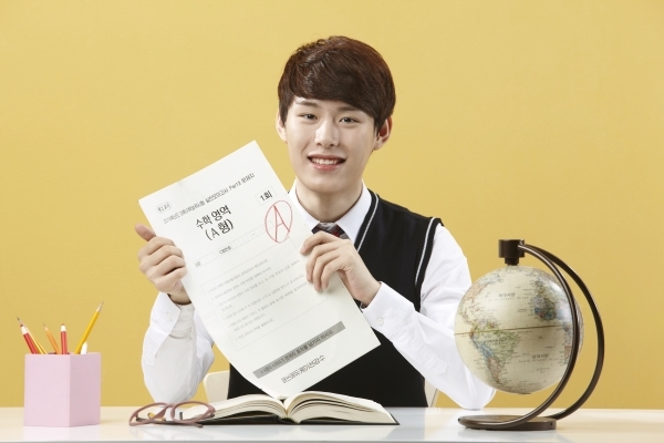 [수능 D-10] 이제는 전략적으로 공부할 때! 인문-국어, 자연-수학 집중하라