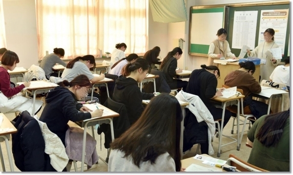 2020 수능 수학 영역 6개 문항 \'고교 교육과정 위반\'…공교육만으로는 수능 대비 불가