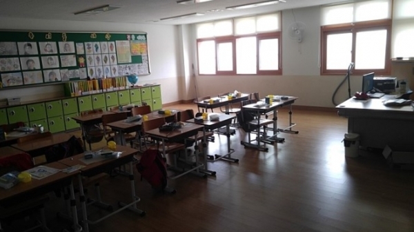 [김경희의 교사성장연습] 코로나19로 멈춘 학교, 교사의 역할은 무엇일까?