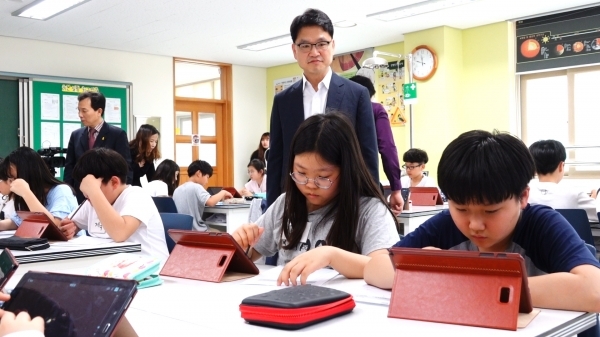 불안한 아이들…\'학습결손\' 막는 것보다 더 급한 것은 \'마음 돌봄\'