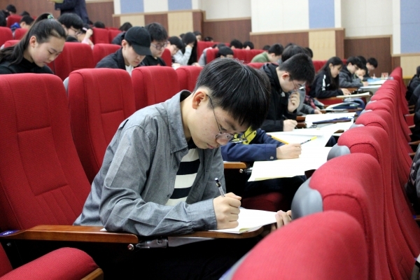 대입 초면인 고1, 이것만은 꼭 알자! 초심자가 알아야 할 \'대입 절대법칙\'