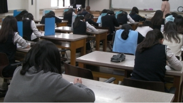 N수생 10명 중 1명이 수능 1등급…재학생 1등급은 0.4명에 불과