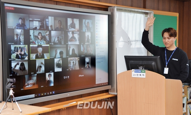 초·중·고 등교개학 빠르면 5월 6일?…정부 \"시기 너무 이르다\"