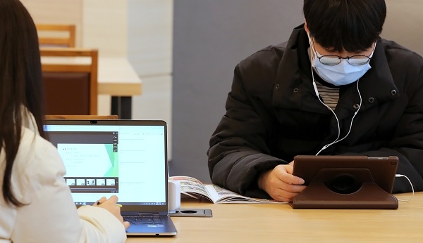 “등록금 환불 요구 알지만…” 대학·정부 발만 동동