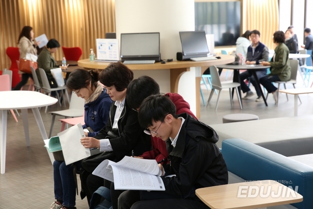 4월 학평, 5월 20일 이후로 연기…불리해진 고3 위한 \'수능 해법\' 내놔야
