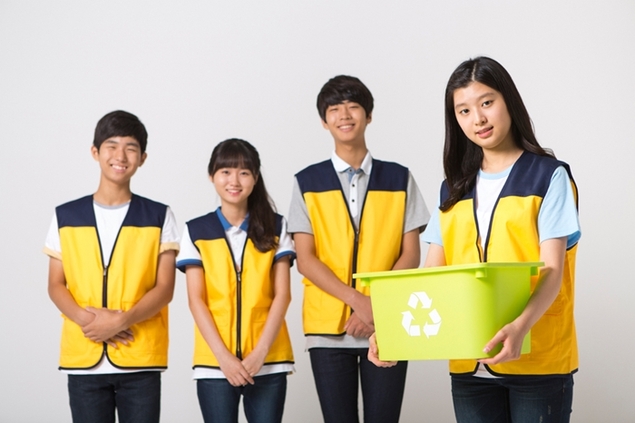 “중고생 봉사시간 없애달라” 청원 동의 학부모 1만명 넘어