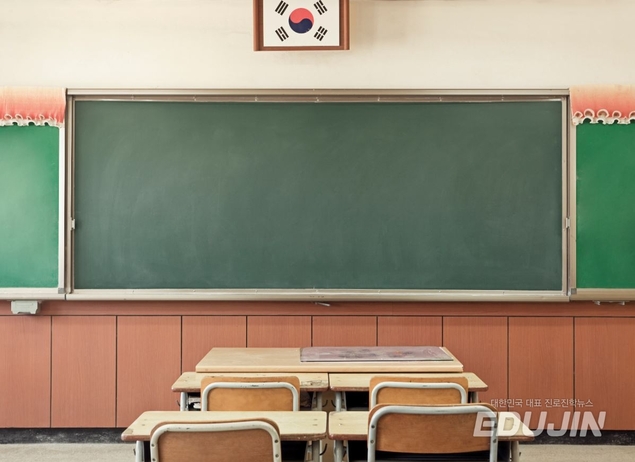 개학 첫날 인천 3개교, 안성 9개교 \'등교 연기\' 확진자 속출!