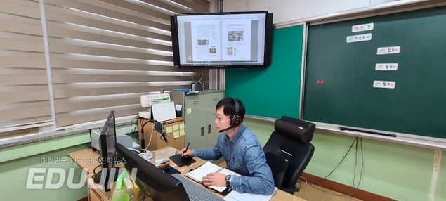 서울 고1, 올 2학기부터 무상교육 받는다…고교 교실에 무선AP 설치