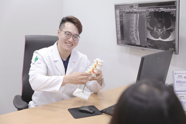 일자목, 거북목 방치하면 목디스크로 이어져
