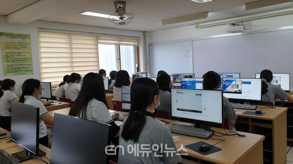 광주여상 ‘자유무역협정(FTA) 실무인력 양성 사업’ 선정돼…호남지역 유일, 학생 15명 선발
