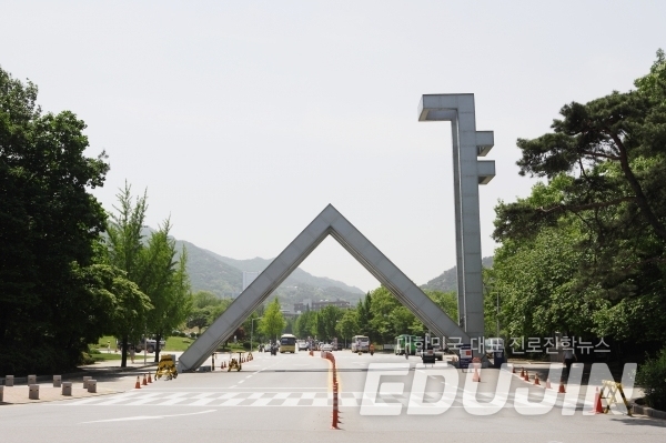 서울대 지원자들이 가장 많이 읽은 책은 이것…남들이 읽는다고 따라 읽어선 안 돼요!