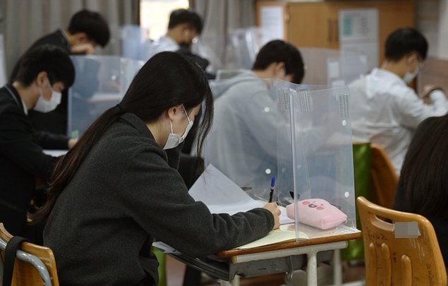 “수능 직후 자가격리되면 면접 못 보나” 수험생들 발만 동동
