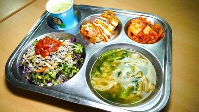 “갑작스런 탄력적 희망급식, 학교방역 부담”
